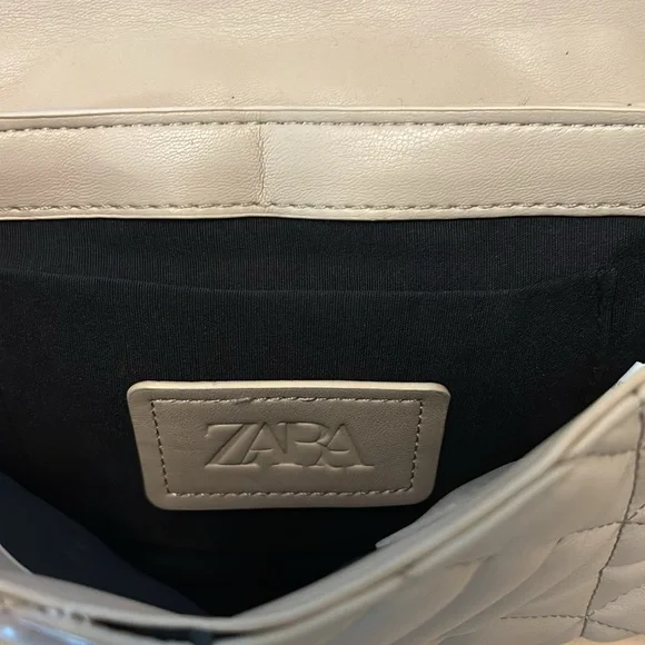 ZARA Quilted tan chunky gold chain shoulder purse - Picture 4 of 5